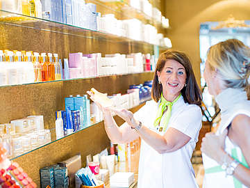 Clarins, Thalgo, retipalm, alessandro & St Barth in unserem SOONWALD spa Shop