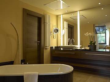 Badezimmer Superior Suite Erde